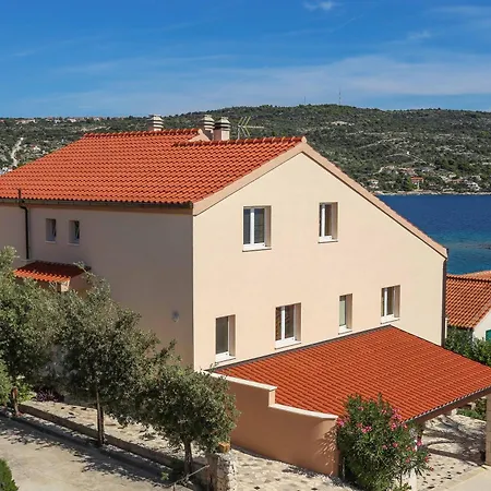 Apartment Maris Sevid *
